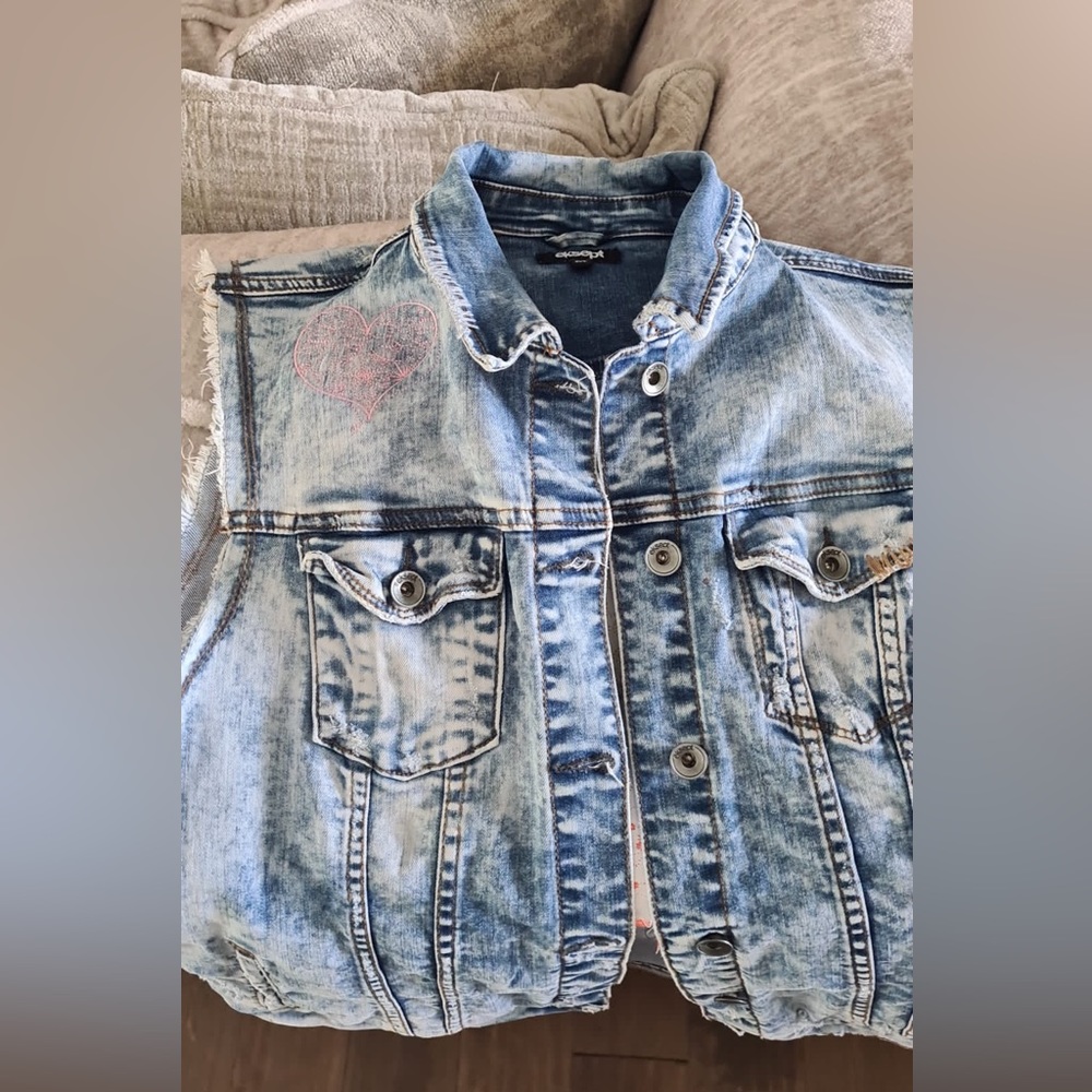 Ripped cotton jean sleeveless jacket, women, with handmade designs. Size M.